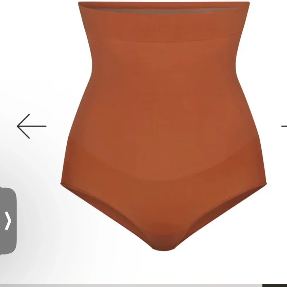 SKIMS High-Waist Shapewear Briefs - Bronze - Picture 3 of 6